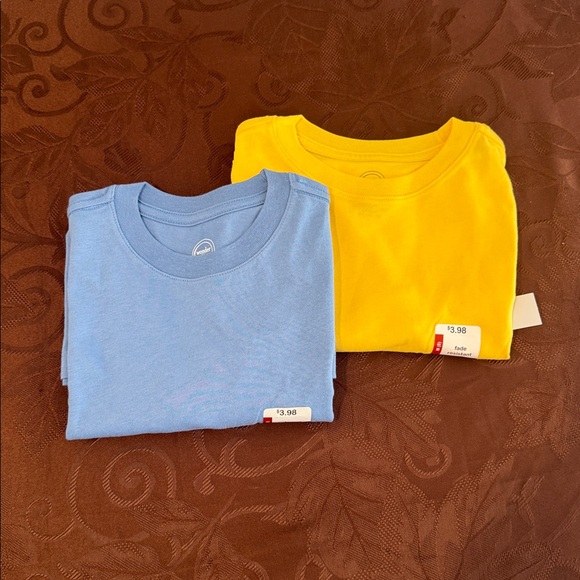 🌟3/$15🌟 Bundle of 2 Wonder Nation Tees. Size M - Picture 8 of 8